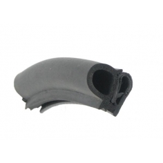 Pinchweld & Rubber on Side Black 60-055