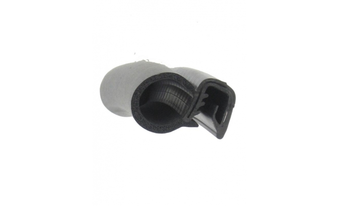 Pinchweld & Rubber on Side Black 66-060